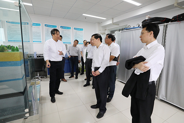 校长葛世荣会见了来访的北京科学技术研究院院长郭广生,院领导卢宇国